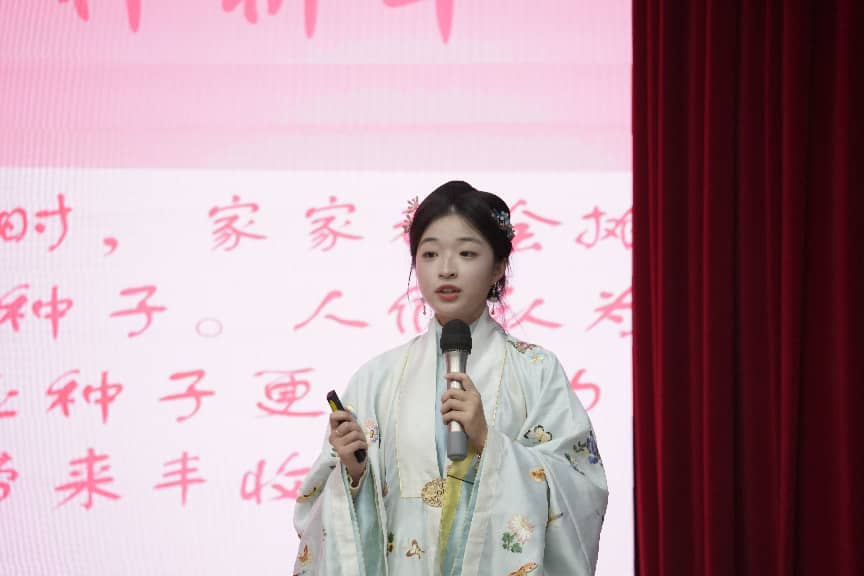 以青春之声传文脉 以讲解之力铸自信|我校讲解员大赛决赛圆满闭幕 loading=